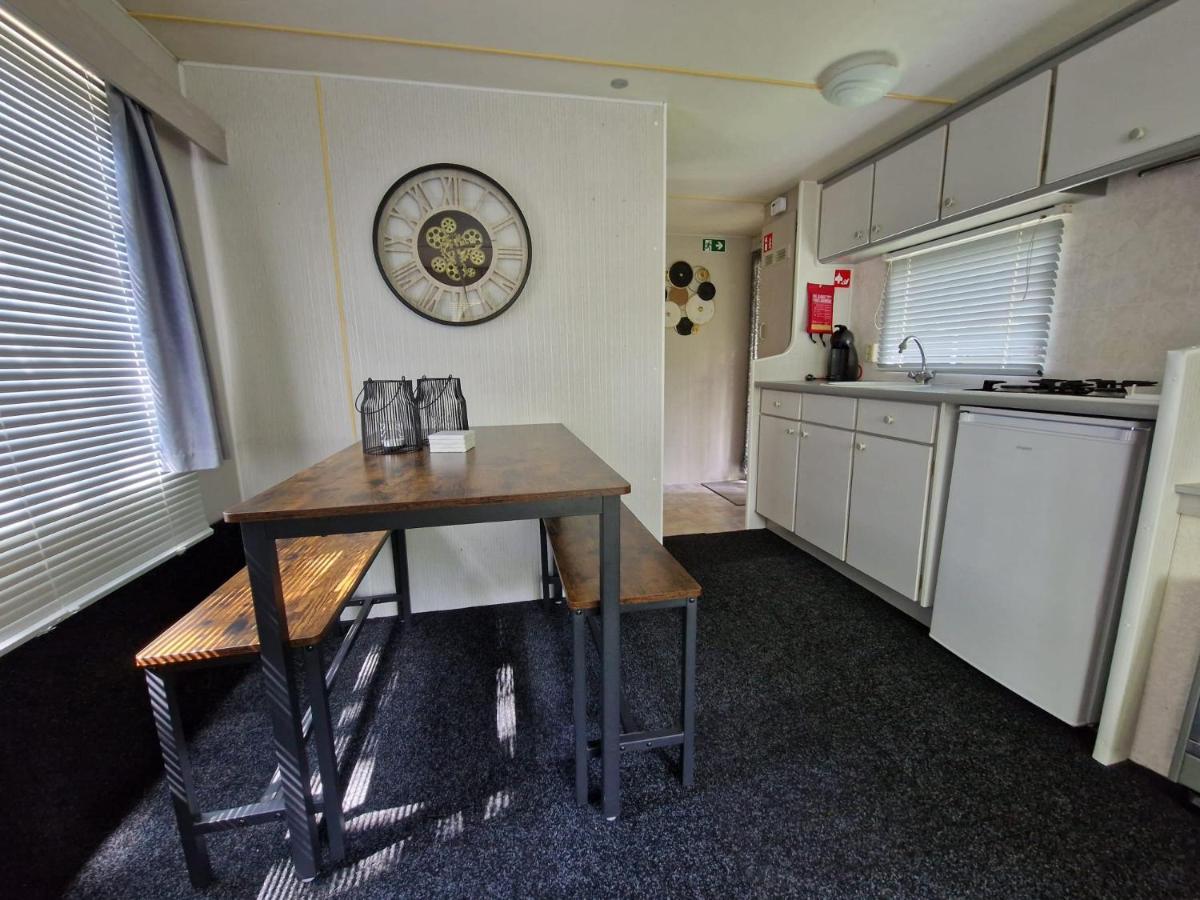 Stacaravan Verhuur Drenthe Hotel Eext Bagian luar foto